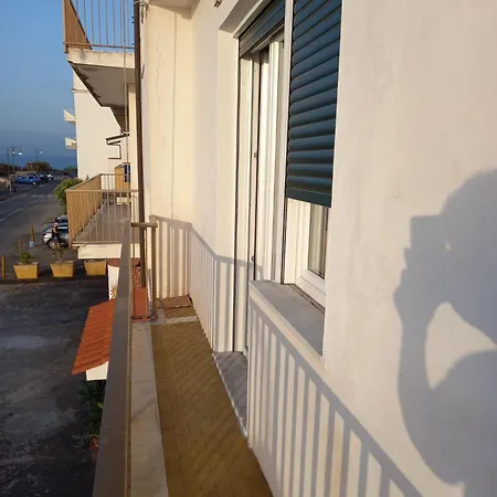 La Casa Di Tina Bed & Breakfast 3*