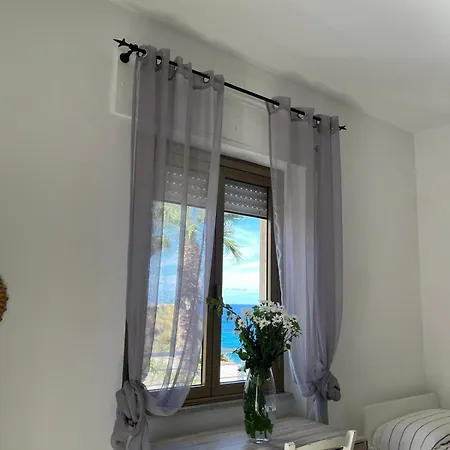 La Casa Di Tina 3* Briatico